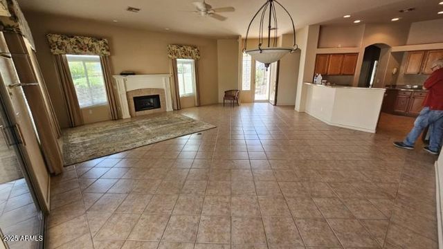 2232 E CONSTANCE Way, Phoenix, AZ 85042