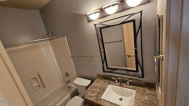 2232 E CONSTANCE Way, Phoenix, AZ 85042