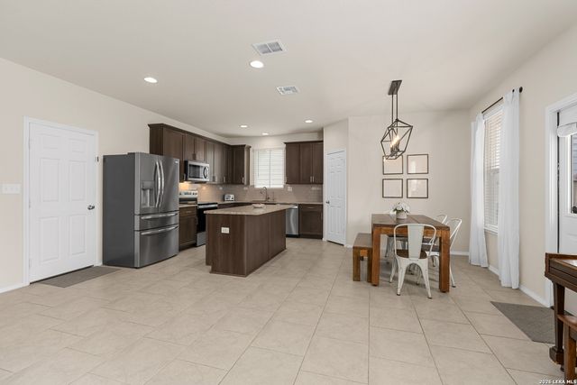 338 Floating Feather, San Antonio, TX 78260