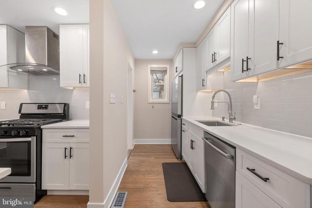50 53RD ST SE, Washington, DC 20019