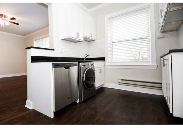 312 Lee Street 2, Evanston, IL 60202