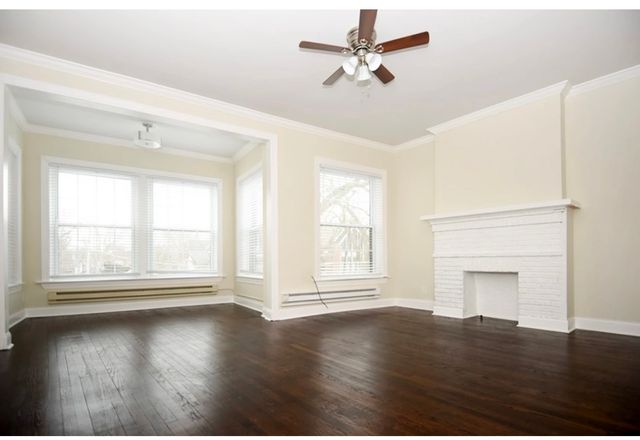 312 Lee Street 2, Evanston, IL 60202