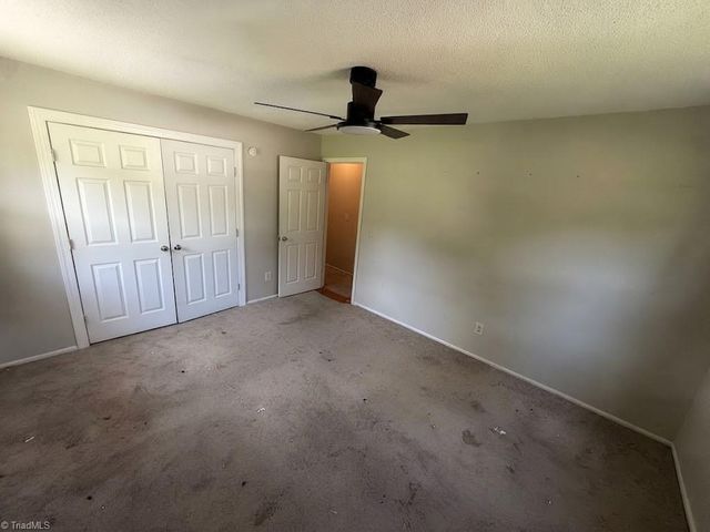 8 Woodcreek Court, Greensboro, NC 27406