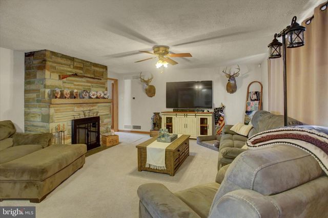 620 LONGS GAP ROAD, Carlisle, PA 17013