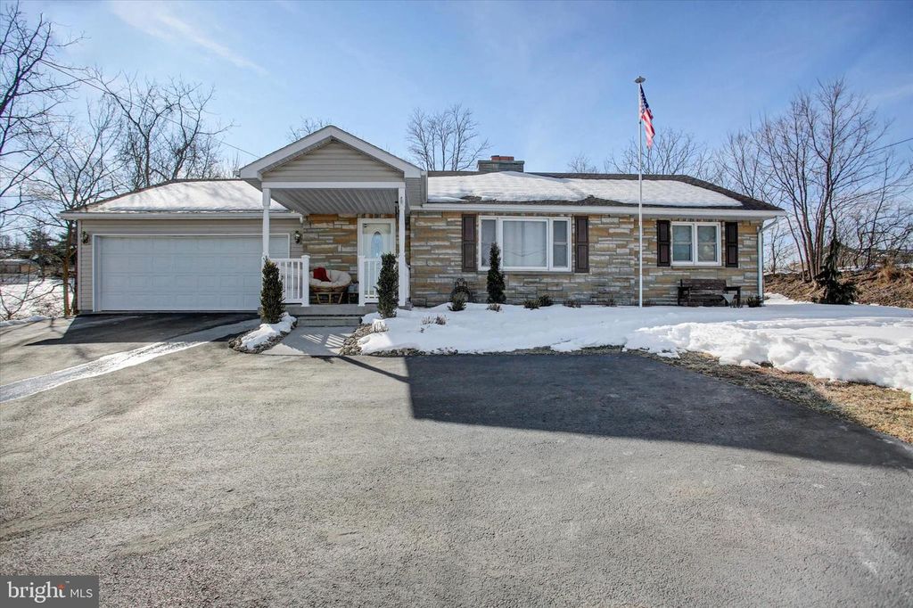 620 LONGS GAP ROAD, Carlisle, PA 17013