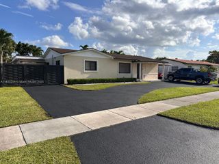 12812 SW 47th Ter, Miami, FL 33175