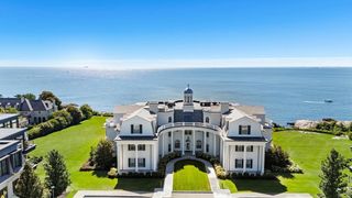 35 Littles Point Road S-201, Swampscott, MA 01907