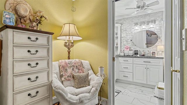 121 SHADOW LANE, Lakeland, FL 33813