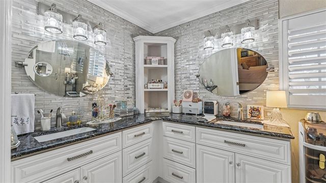 121 SHADOW LANE, Lakeland, FL 33813