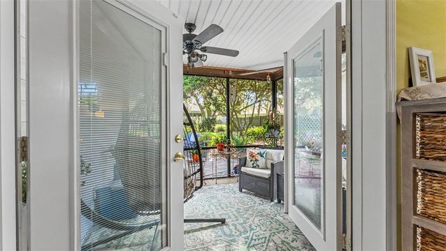 121 SHADOW LANE, Lakeland, FL 33813