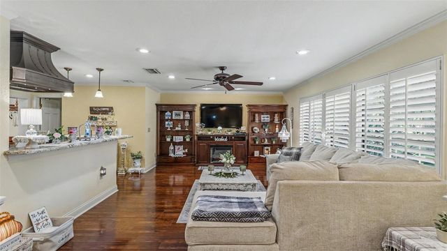 121 SHADOW LANE, Lakeland, FL 33813