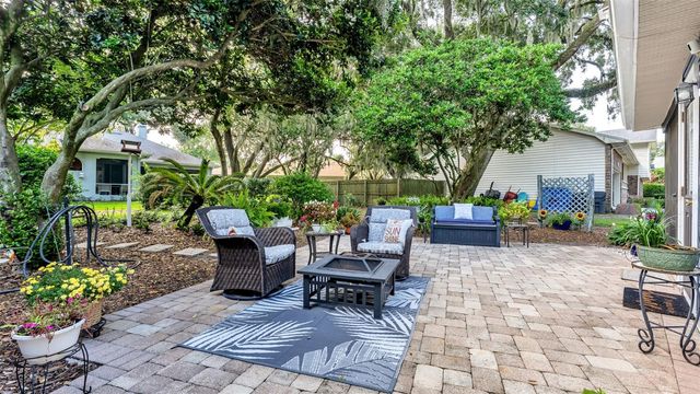 121 SHADOW LANE, Lakeland, FL 33813