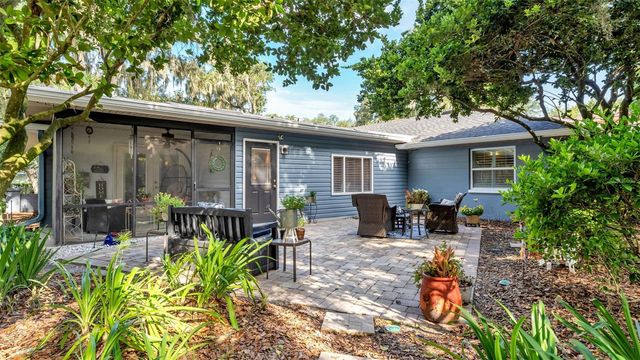 121 SHADOW LANE, Lakeland, FL 33813