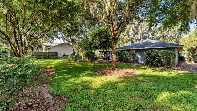 121 SHADOW LANE, Lakeland, FL 33813