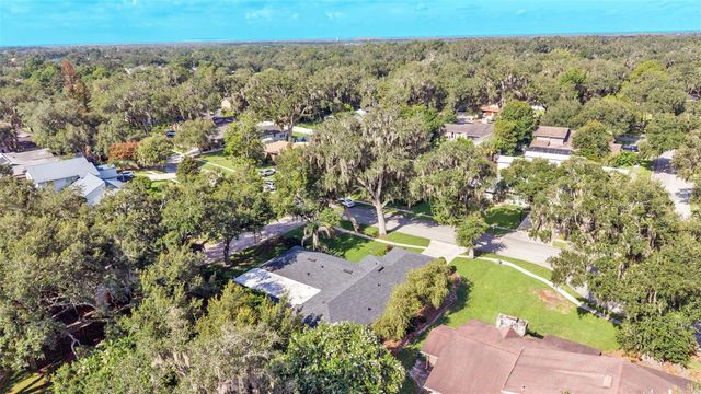 121 SHADOW LANE, Lakeland, FL 33813