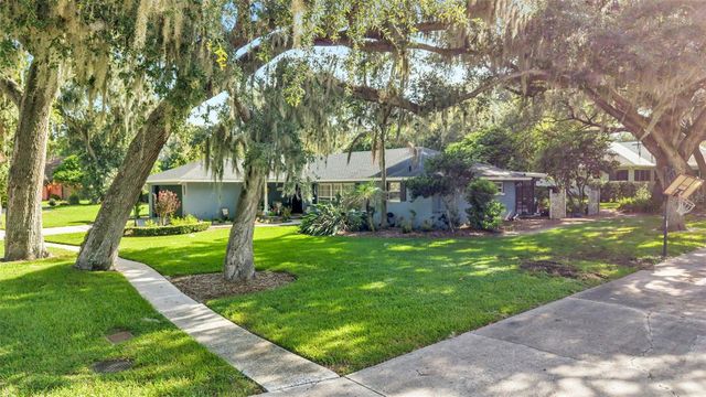 121 SHADOW LANE, Lakeland, FL 33813