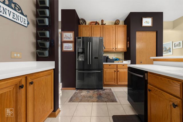 29 Bay Drive, Itasca, IL 60143