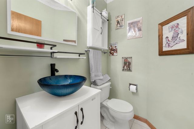 29 Bay Drive, Itasca, IL 60143