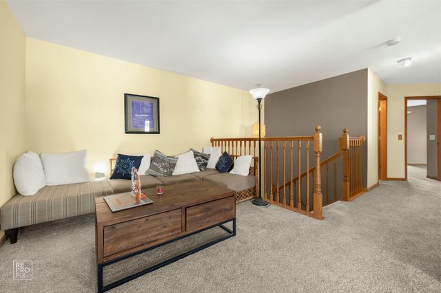 29 Bay Drive, Itasca, IL 60143