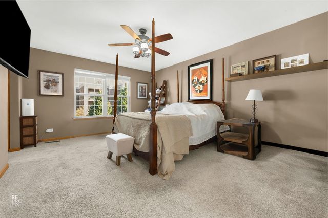 29 Bay Drive, Itasca, IL 60143