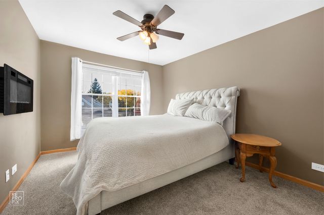 29 Bay Drive, Itasca, IL 60143