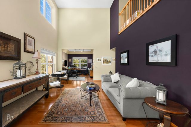 29 Bay Drive, Itasca, IL 60143