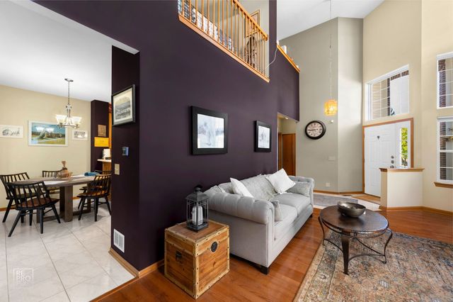 29 Bay Drive, Itasca, IL 60143