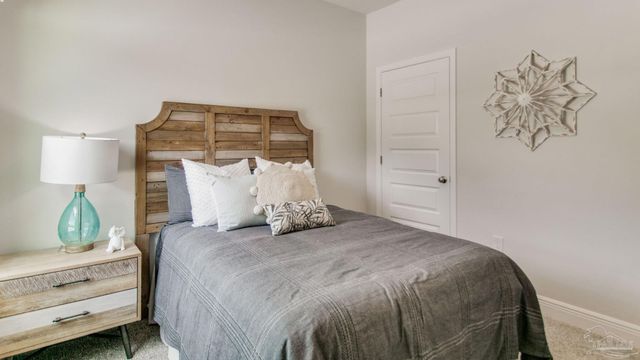 8700 Bluebell St, Milton, FL 32583