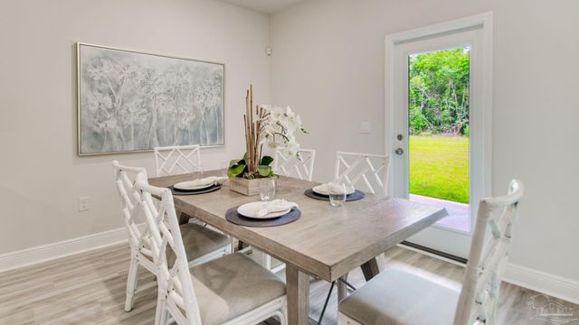 8700 Bluebell St, Milton, FL 32583