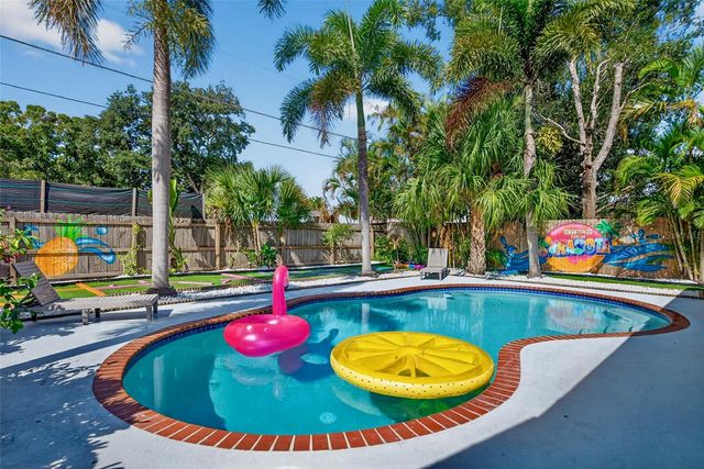 3044 GOLDEN RAIN DRIVE, Sarasota, FL 34232