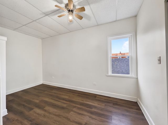 9046 S Brandon Avenue 3, Chicago, IL 60617