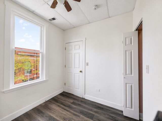 9046 S Brandon Avenue 3, Chicago, IL 60617