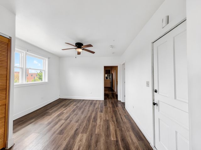 9046 S Brandon Avenue 3, Chicago, IL 60617