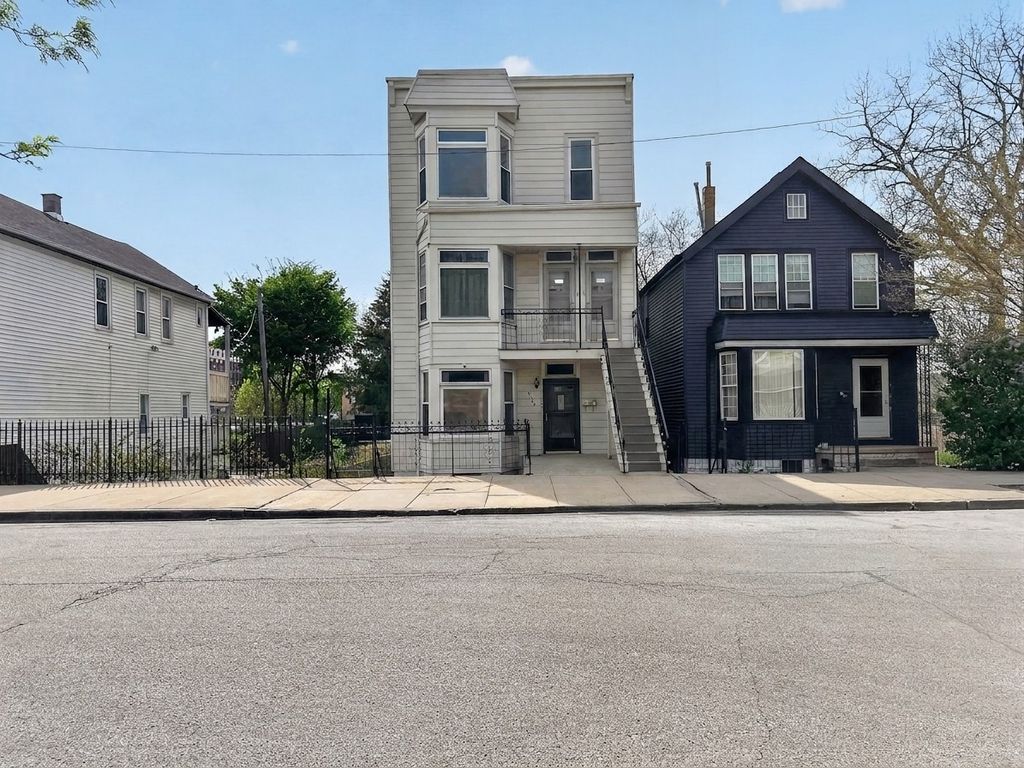 9046 S Brandon Avenue 3, Chicago, IL 60617