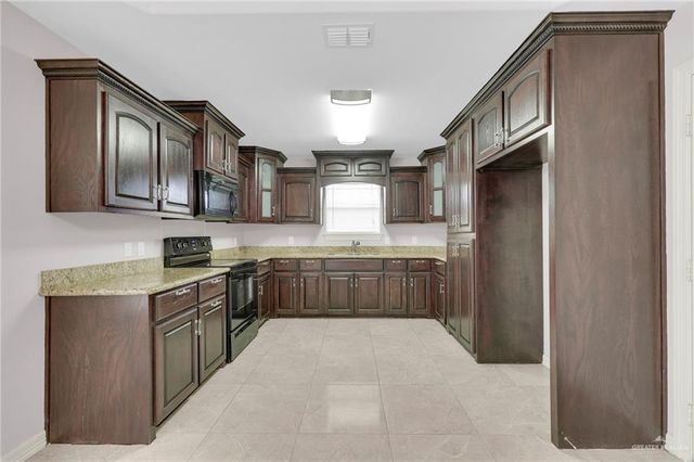 22118 Skinner Road, Edcouch, TX 78543