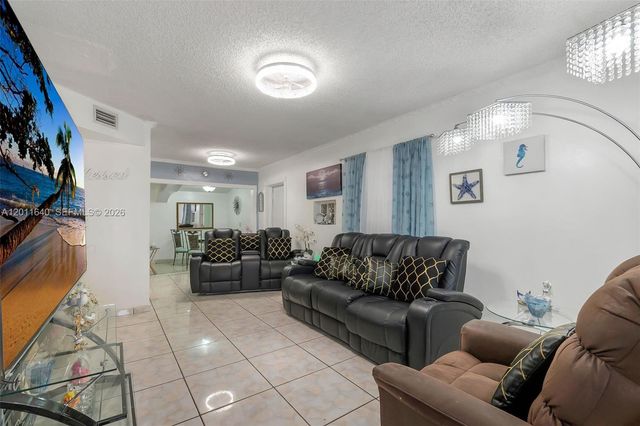 8510 NW 30th Pl, Miami, FL 33147