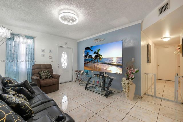 8510 NW 30th Pl, Miami, FL 33147