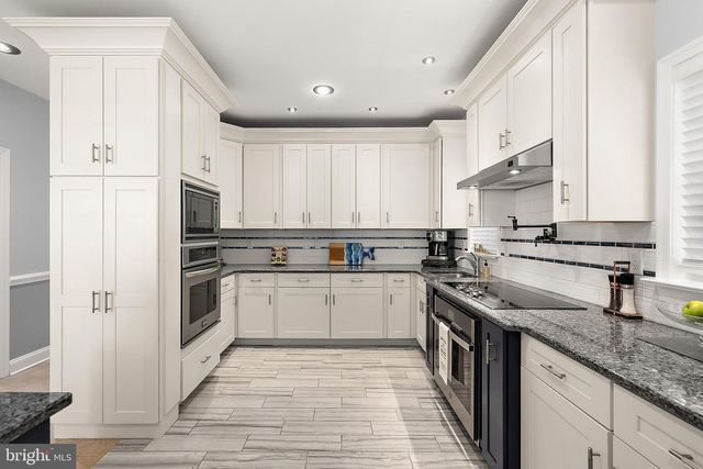 10316 PLANTATION LN, Berlin, MD 21811