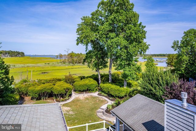 10316 PLANTATION LN, Berlin, MD 21811