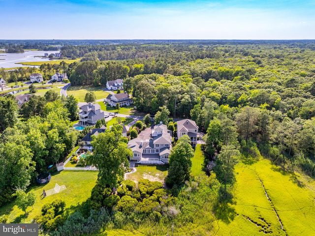 10316 PLANTATION LN, Berlin, MD 21811