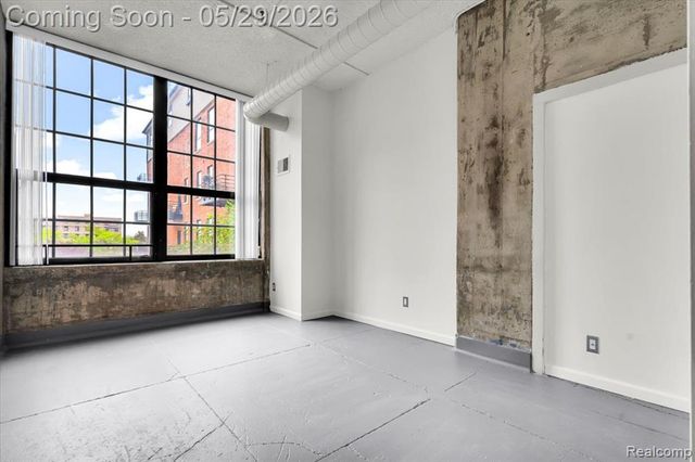 6533 E Jefferson Avenue 229T, Detroit, MI 48207