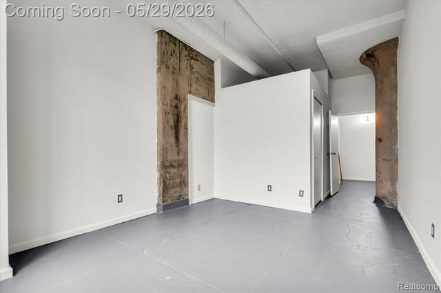 6533 E Jefferson Avenue 229T, Detroit, MI 48207