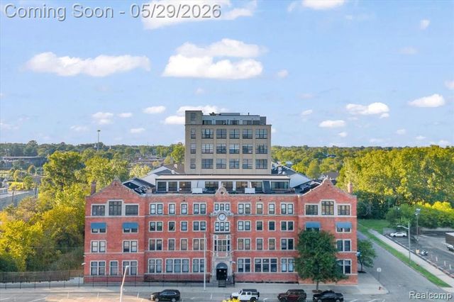 6533 E Jefferson Avenue 229T, Detroit, MI 48207
