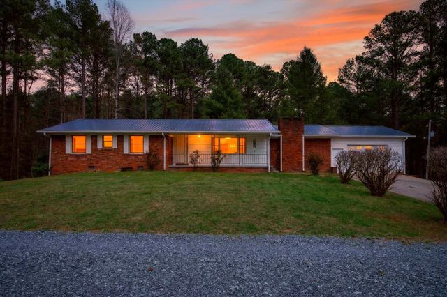365 Cherokee Trail, Copperhill, TN 37317
