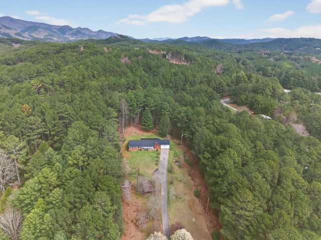 365 Cherokee Trail, Copperhill, TN 37317