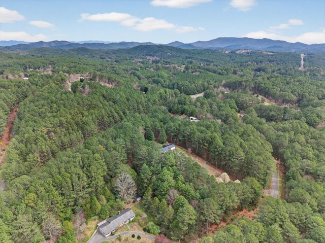365 Cherokee Trail, Copperhill, TN 37317