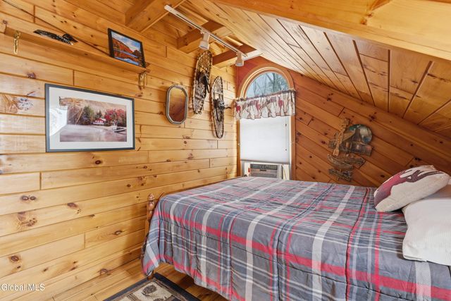 12 Snyder Road, Lake George, NY 12845