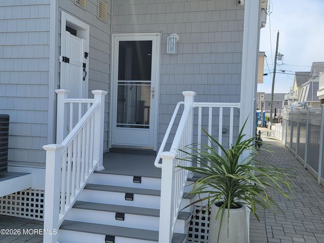 10 3rd Avenue B, Ortley Beach, NJ 08751