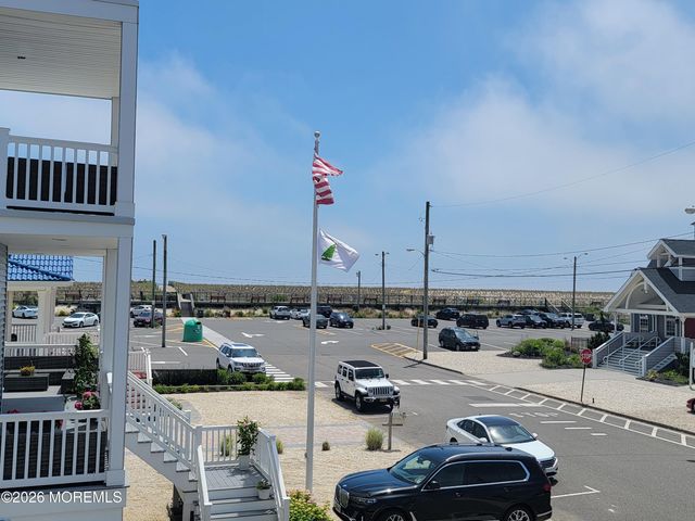 10 3rd Avenue B, Ortley Beach, NJ 08751