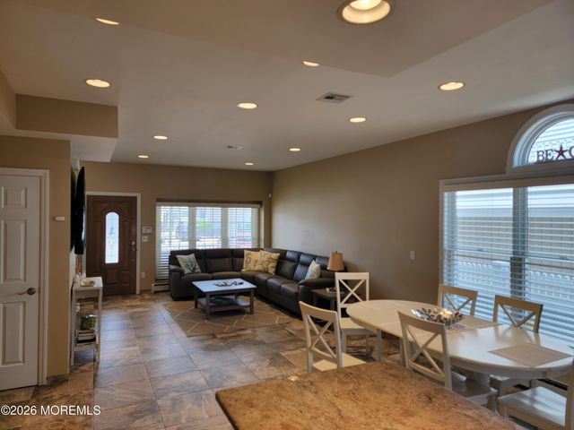 10 3rd Avenue B, Ortley Beach, NJ 08751